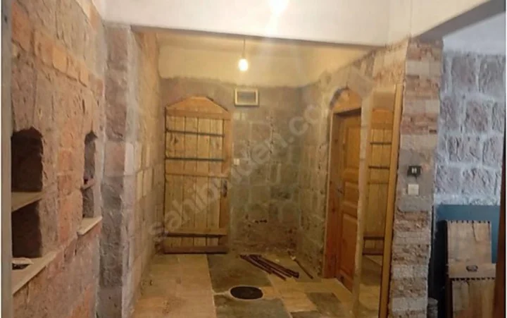 593 SOKAK 5 NO 1.5+1 BAHÇE KATI 1.690.000 TL