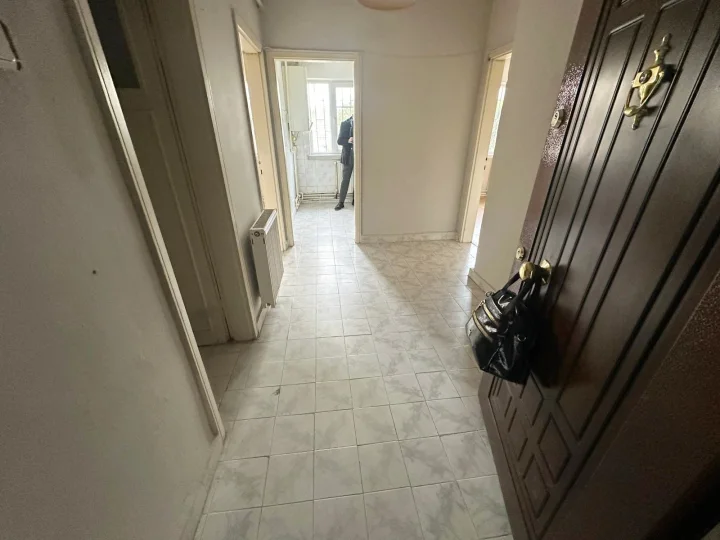   İNCİRLİ'DE MASRAFSIZ CEPHELERİ AÇIK 2+1 FIRSAT DAİRESİ