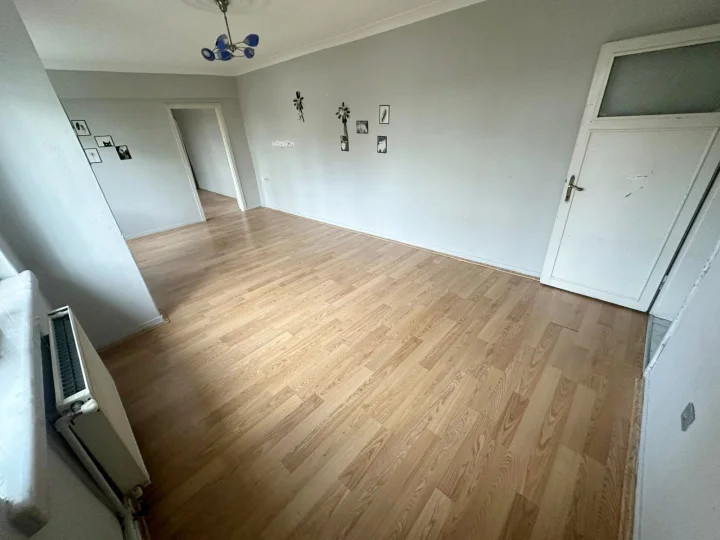   İNCİRLİ'DE MASRAFSIZ CEPHELERİ AÇIK 2+1 FIRSAT DAİRESİ