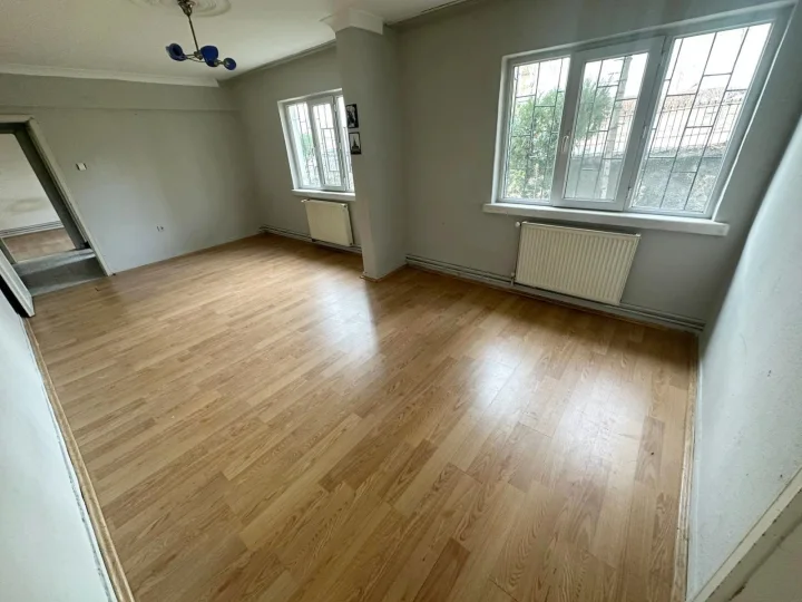   İNCİRLİ'DE MASRAFSIZ CEPHELERİ AÇIK 2+1 FIRSAT DAİRESİ