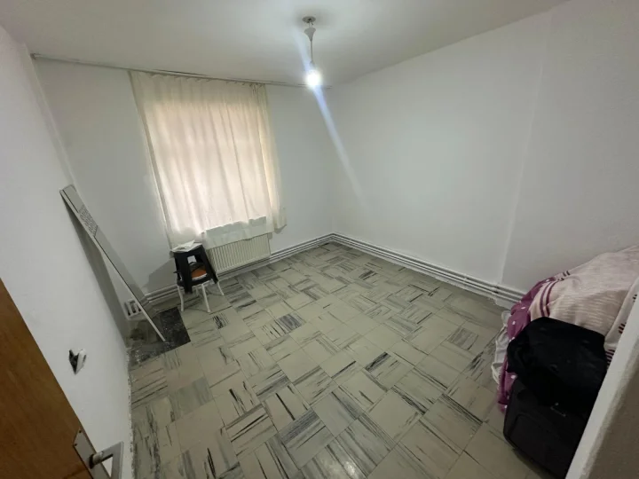 İŞTE FIRSAT ETLİK'TE KAT KONUMUNDA 2+1 MASRAFSIZ YAPILI DAİRE