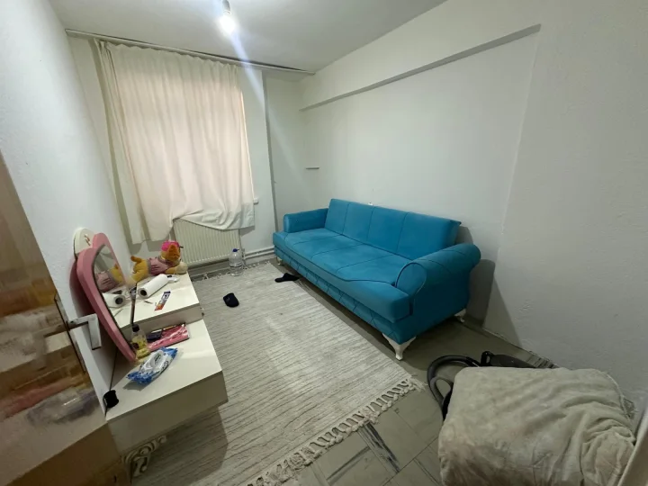 İŞTE FIRSAT ETLİK'TE KAT KONUMUNDA 2+1 MASRAFSIZ YAPILI DAİRE