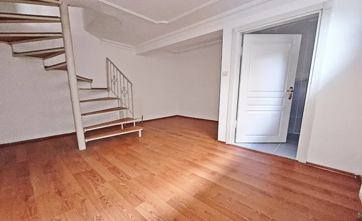 Kuşcağız'da Satılık 3+1 120 m² Daire | Cadde Üzeri, Yatırıma Uygun Fırsat