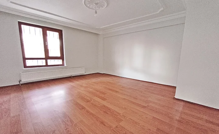 Kuşcağız'da Satılık 3+1 120 m² Daire | Cadde Üzeri, Yatırıma Uygun Fırsat