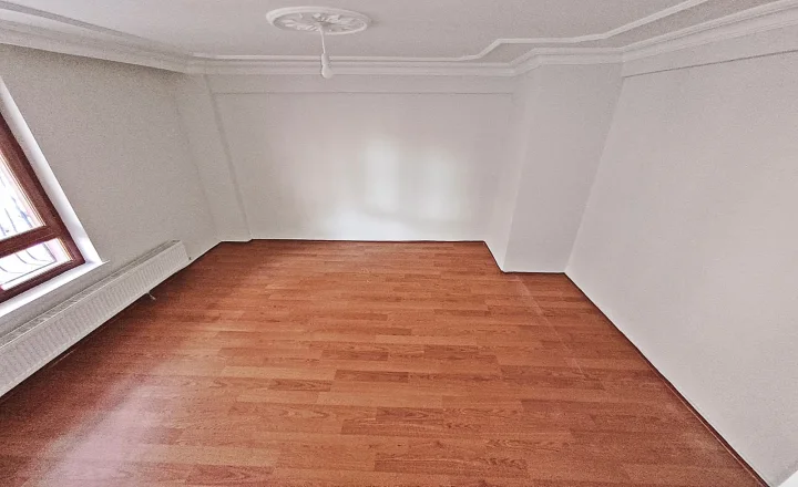 Kuşcağız'da Satılık 3+1 120 m² Daire | Cadde Üzeri, Yatırıma Uygun Fırsat