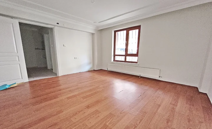 Kuşcağız'da Satılık 3+1 120 m² Daire | Cadde Üzeri, Yatırıma Uygun Fırsat
