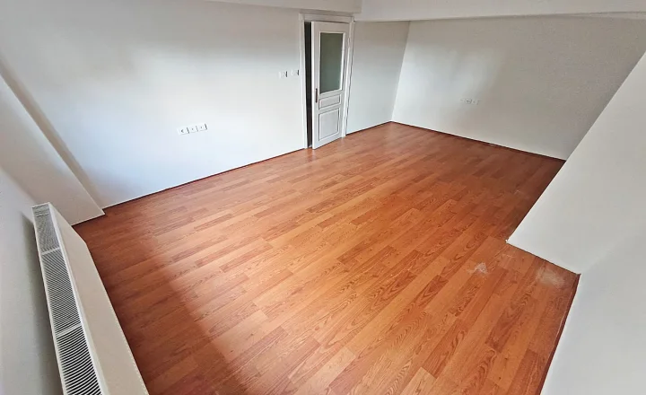 Kuşcağız'da Satılık 3+1 120 m² Daire | Cadde Üzeri, Yatırıma Uygun Fırsat