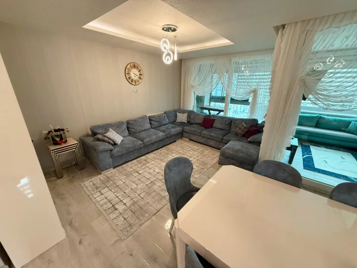 PAMUKLAR'IN EN GÖZDE SİTESİNDE YÜKSEK KATTA 4+1 LÜKS DAİRE