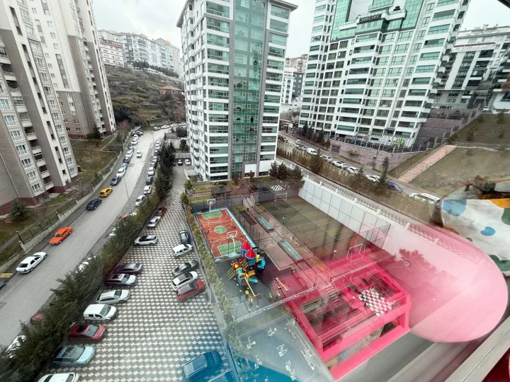 PAMUKLAR'IN EN GÖZDE SİTESİNDE YÜKSEK KATTA 4+1 LÜKS DAİRE