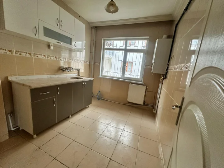 Keçiören Pınarbaşı Mahallesi’nde Satılık 2+1 Yüksek Giriş Daire | Geniş Kullanımlı Fırsat