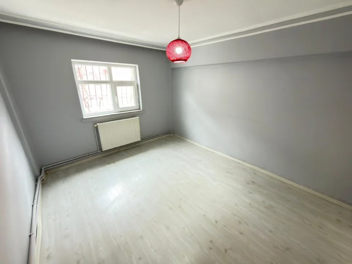 Keçiören Basın Caddesi Satılık 2+1 Giriş Kat Daire | Balkonlu Yapılı 