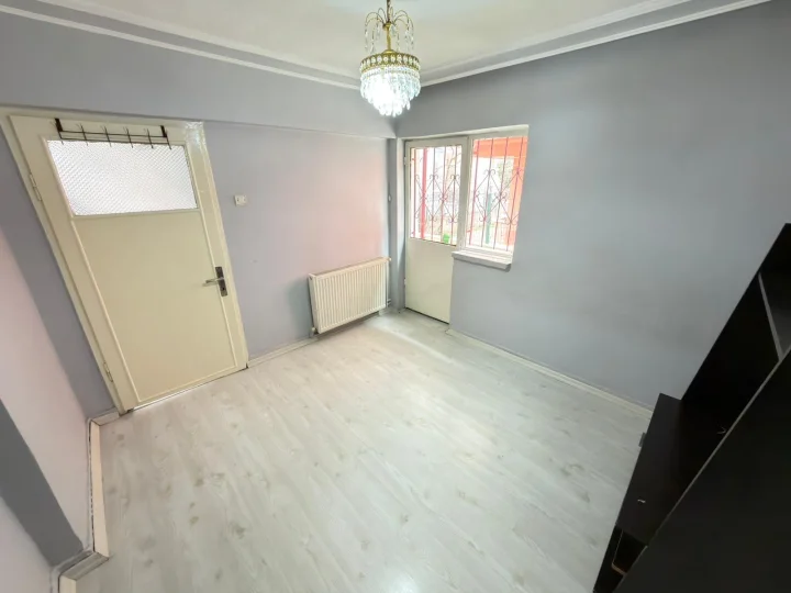 Keçiören Basın Caddesi Satılık 2+1 Giriş Kat Daire | Balkonlu Yapılı 