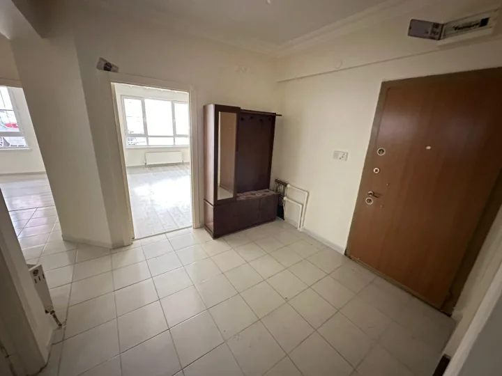 Keçiören Kanuni Mahallesi Satılık 3+1 Kot 2 Daire | 115 m² Asansörlü İskanlı