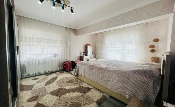 Keçiören Karakaya Mahallesi Satılık 3+1 1. Kat Daire | Lüks Yapılı Cam Balkonlu Fırsat