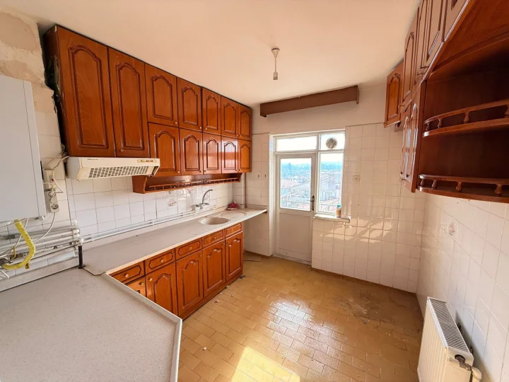 Keçiören 19 Mayıs Mahallesi Satılık 3+1 2. Kat Daire | Manzaralı Çift Balkonlu İskanlı