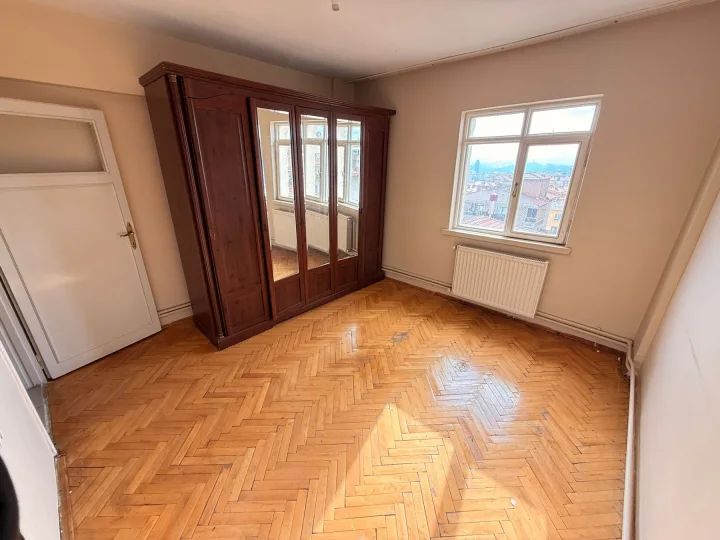 Keçiören 19 Mayıs Mahallesi Satılık 3+1 2. Kat Daire | Manzaralı Çift Balkonlu İskanlı