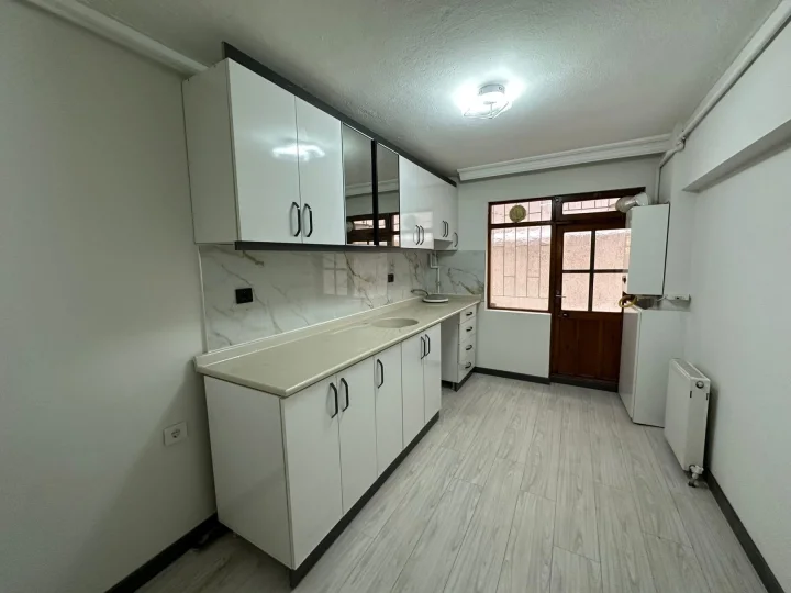 Keçiören Çiçekli Mahallesi Satılık 3+1 Kot 1 Daire | 120 m² Full Yapılı Masrafsız