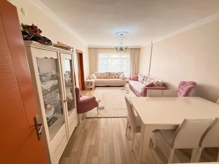 Keçiören İncirli Mahallesi Satılık 3+1 3. Kat Daire | 120 m² Balkonlu Kök Tapulu