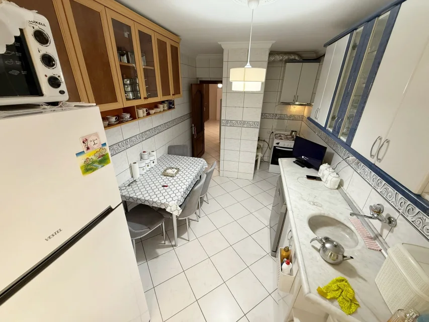 FIRSAT DAİRESİ! ETLİK'TE GENİŞ METRAJLI 2+1 MASRAFSIZ DAİRE