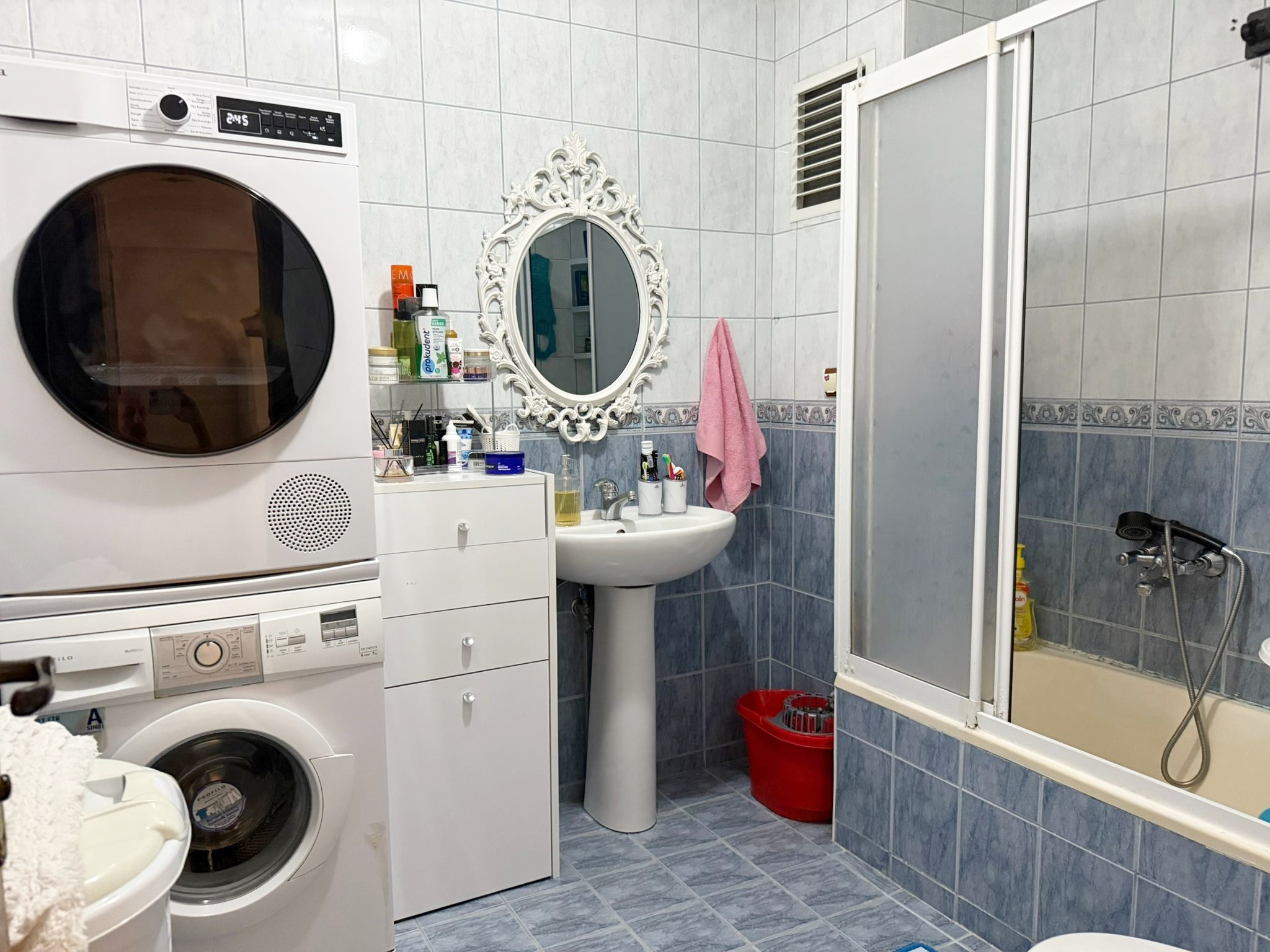 FIRSAT DAİRESİ! ETLİK'TE GENİŞ METRAJLI 2+1 MASRAFSIZ DAİRE