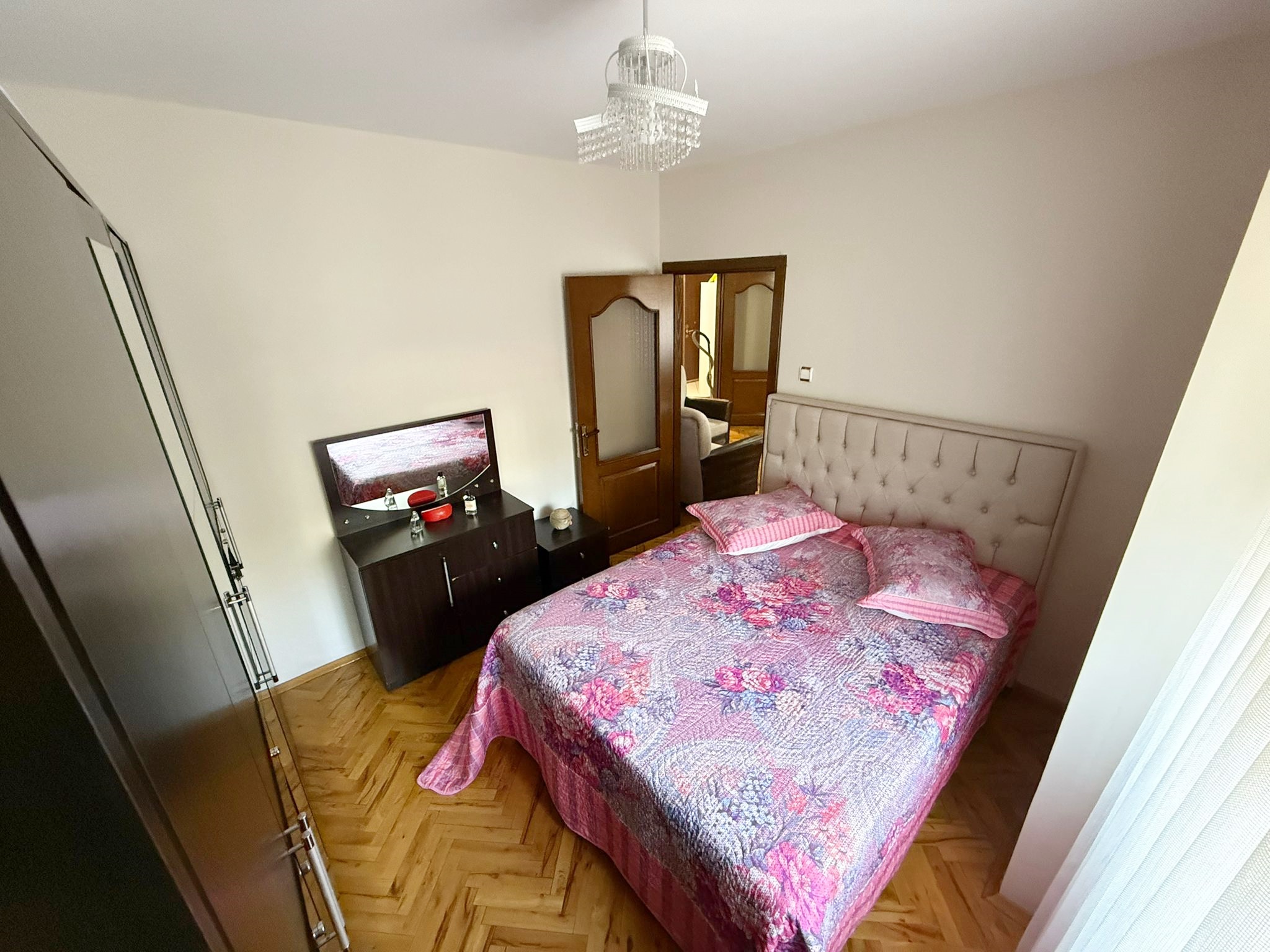 FIRSAT DAİRESİ! ETLİK'TE GENİŞ METRAJLI 2+1 MASRAFSIZ DAİRE