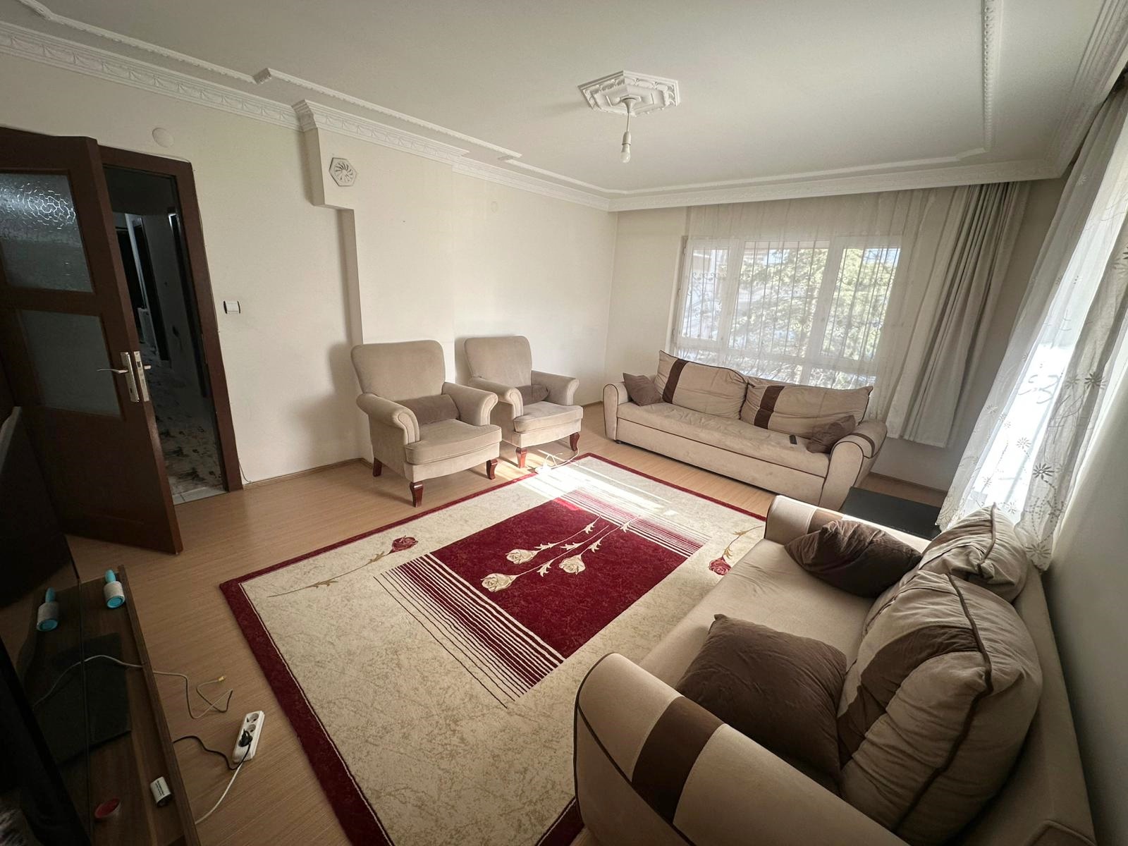 BENGİ DÜĞÜN SALONU YAKINI MASRAFSIZ KATTA 3+1 DAİRE