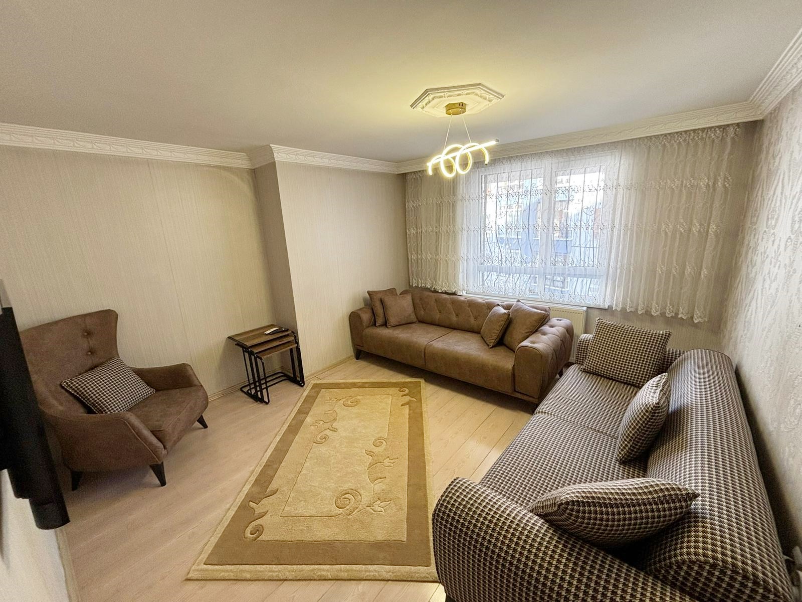 Keçiören Satılık 4+1 140 m² Daire | Balkonlu Geniş Aile Yaşamına Uygun Fırsat