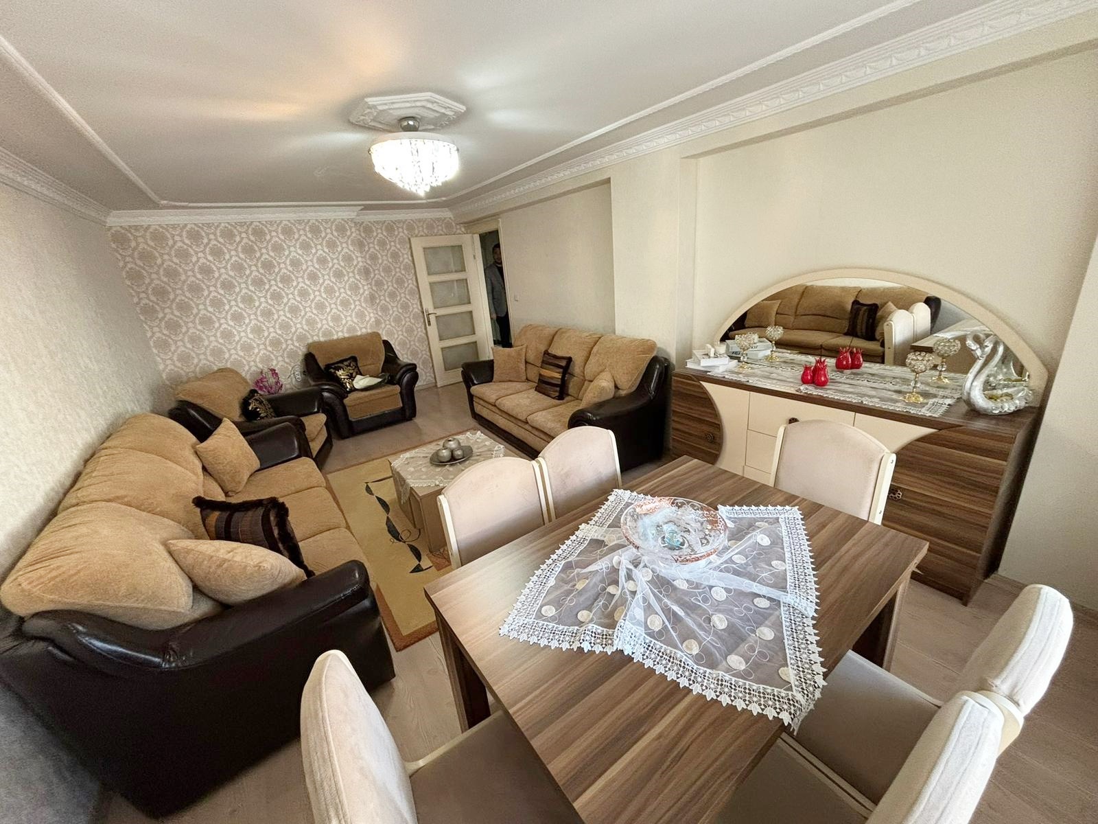 Keçiören Satılık 4+1 140 m² Daire | Balkonlu Geniş Aile Yaşamına Uygun Fırsat