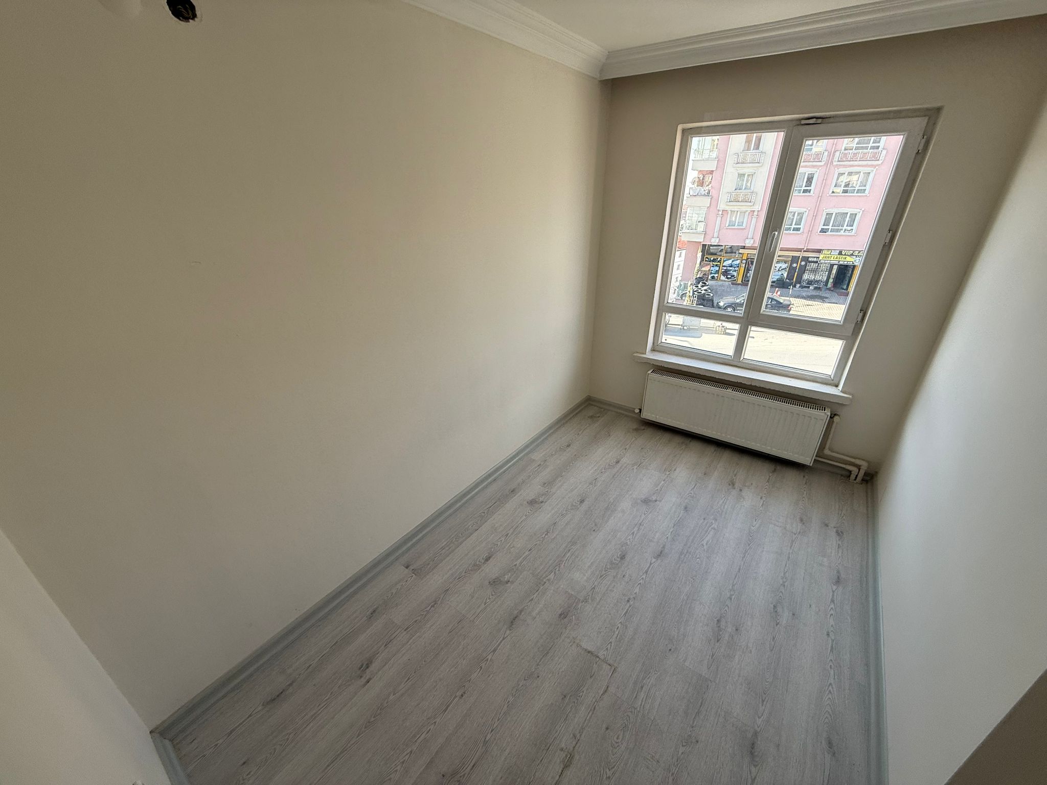 Keçiören Bademlik Yolu Caddesi Satılık 3+1 2. Kat Daire | Merkezi Konumda Geniş Fırsat