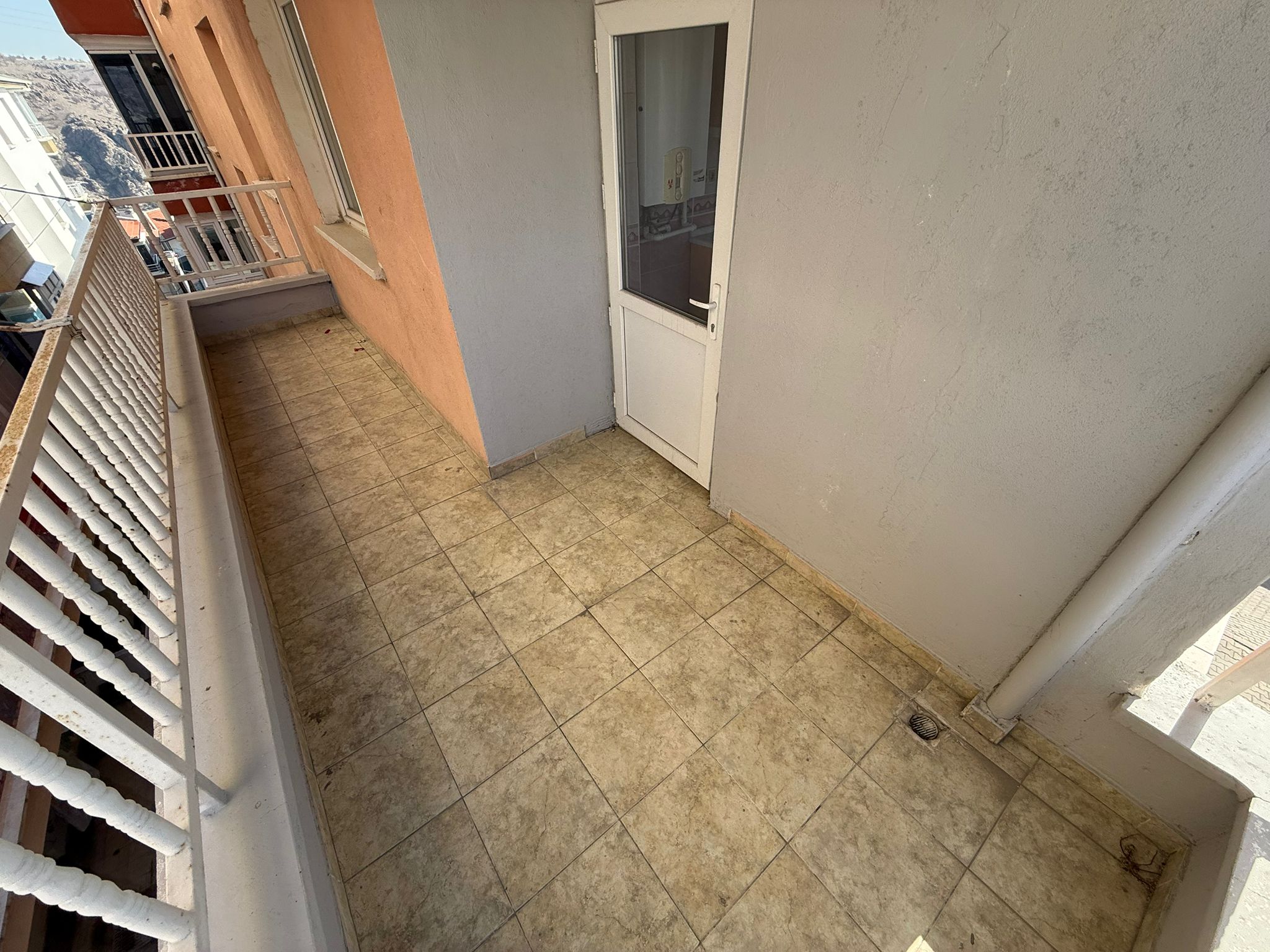 Keçiören Bademlik Yolu Caddesi Satılık 3+1 2. Kat Daire | Merkezi Konumda Geniş Fırsat