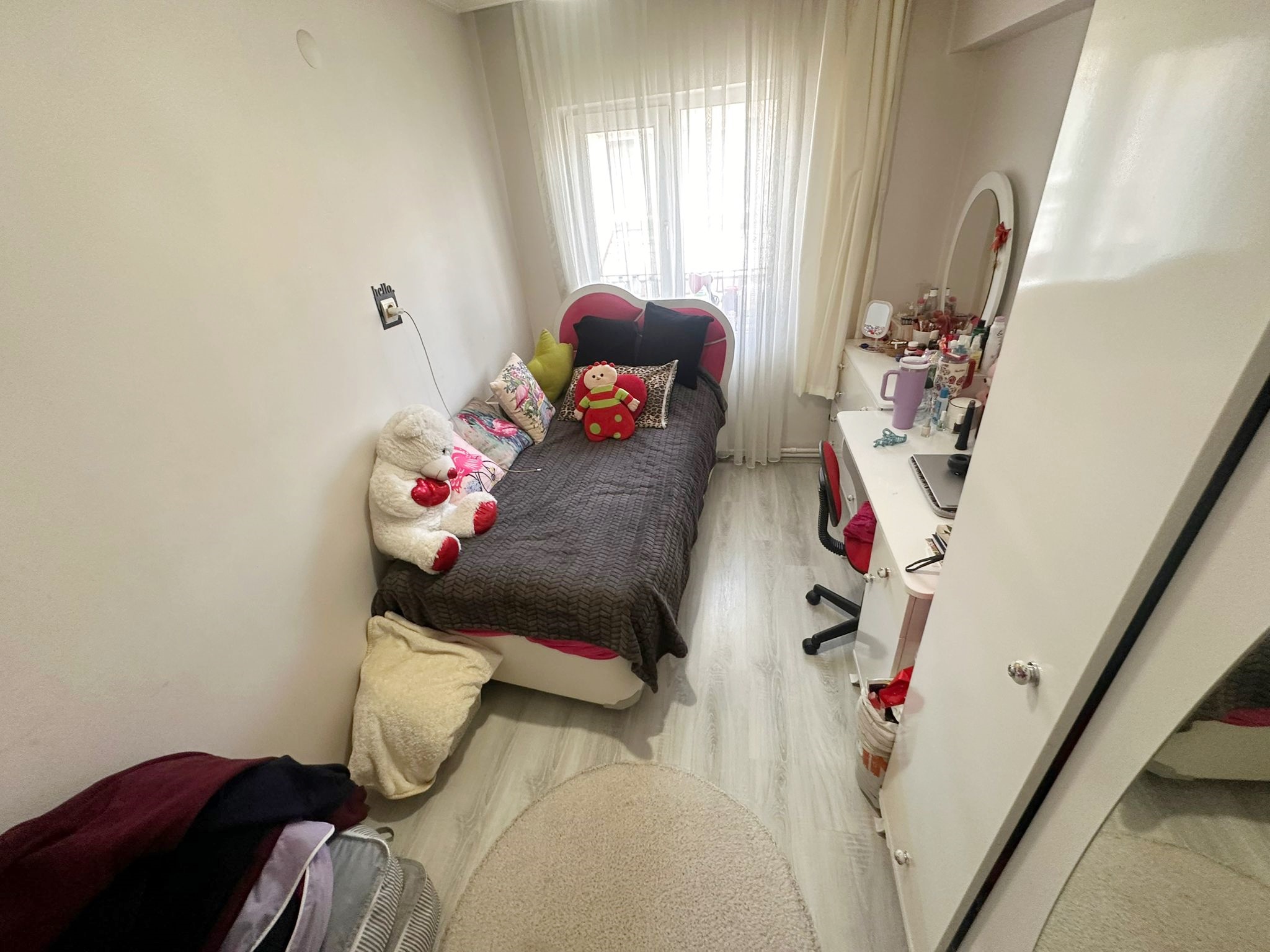 Keçiören Satılık 3+1 110 m² Daire | Cam Balkonlu Otoparklı Vestiyerli Krediye Uygun