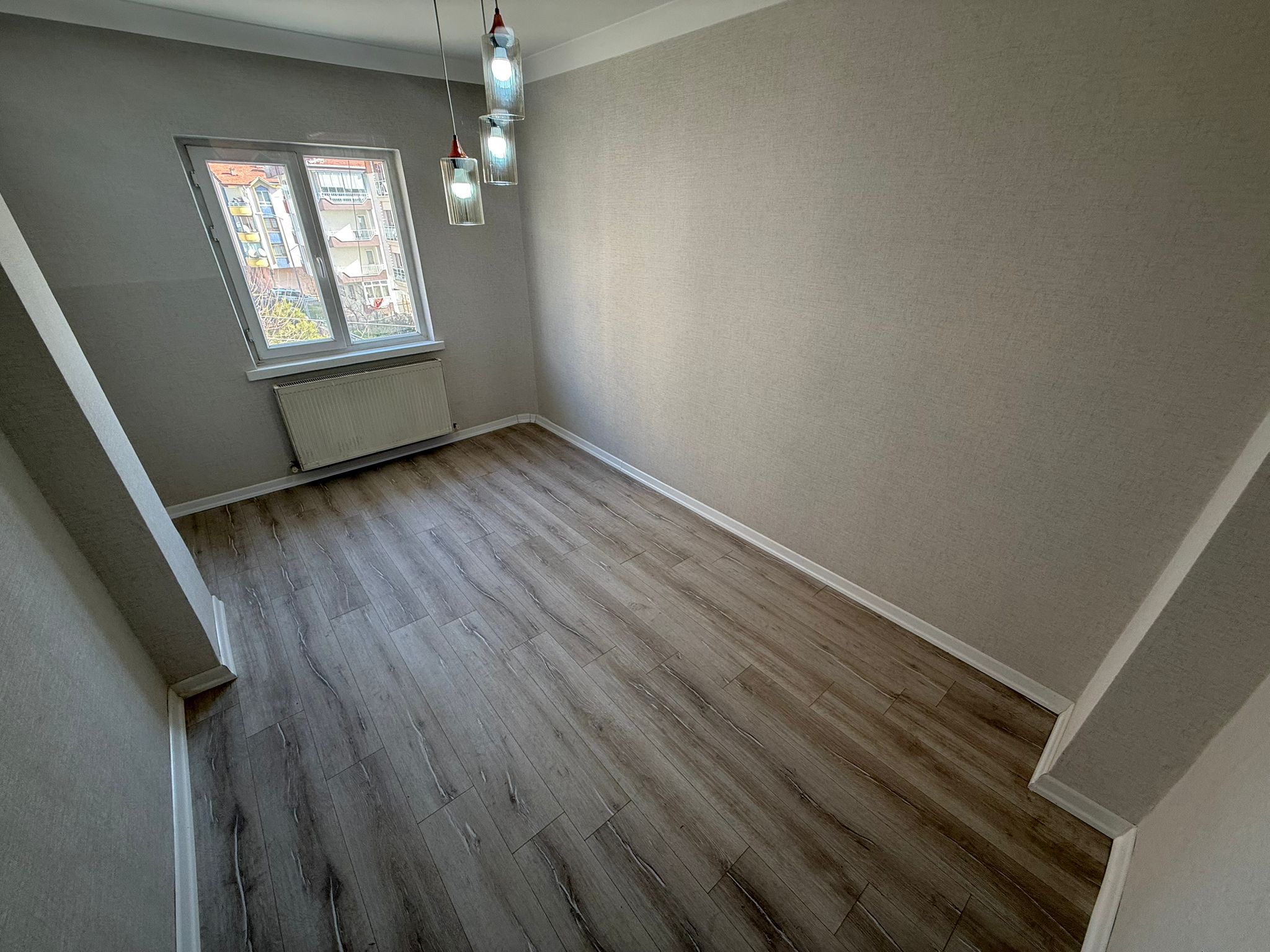 Keçiören Köşk Mahallesi Satılık 3+1 Ara Kat Daire | Merkezi Konumda Geniş Fırsat