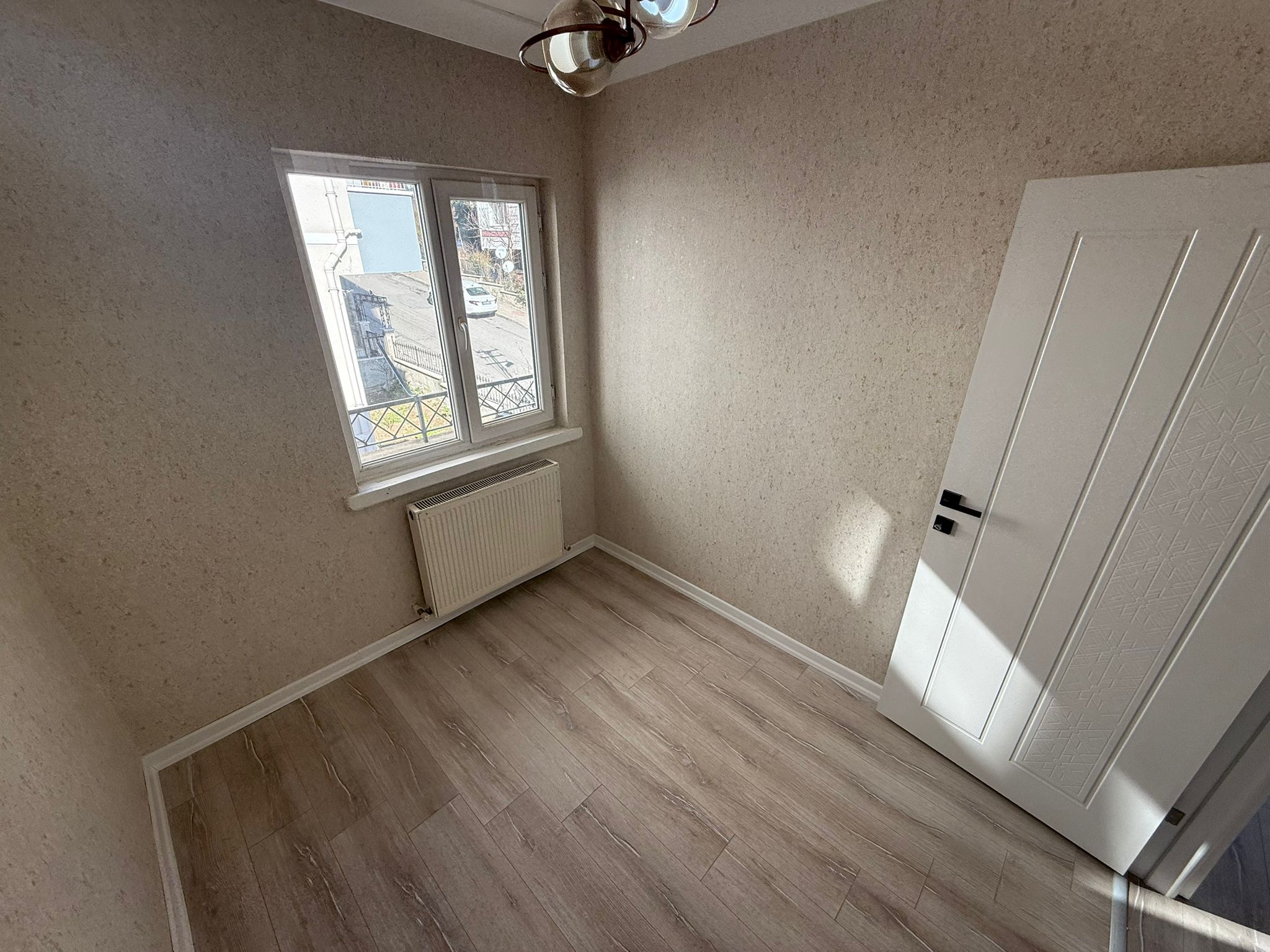 Keçiören Köşk Mahallesi Satılık 3+1 Ara Kat Daire | Merkezi Konumda Geniş Fırsat