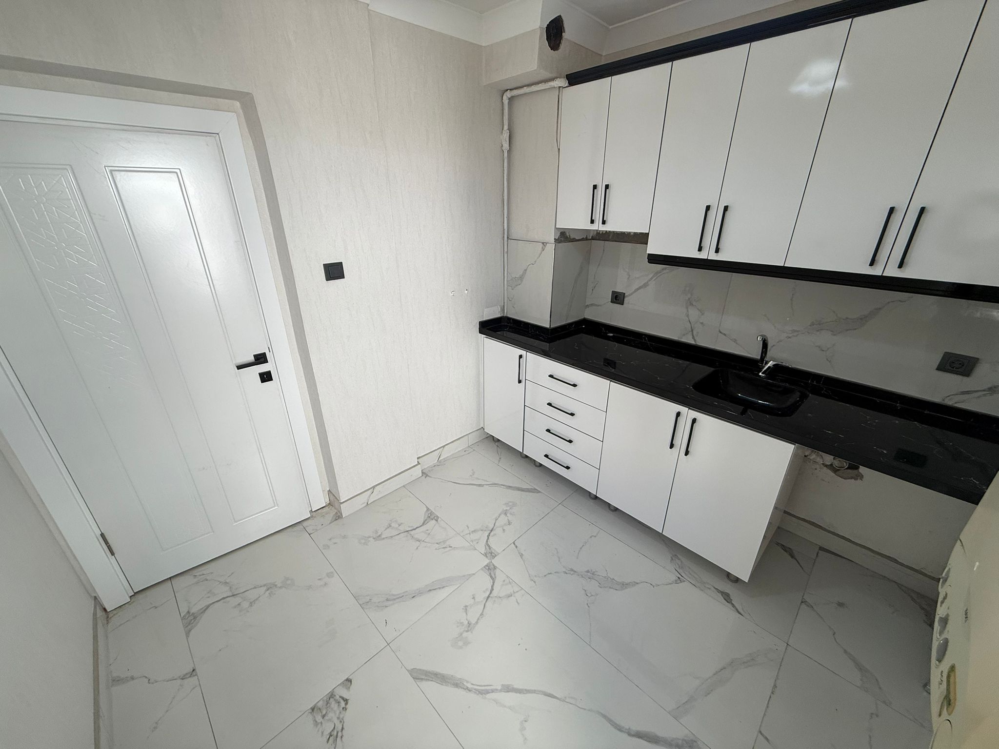 Keçiören Köşk Mahallesi Satılık 3+1 Ara Kat Daire | Merkezi Konumda Geniş Fırsat