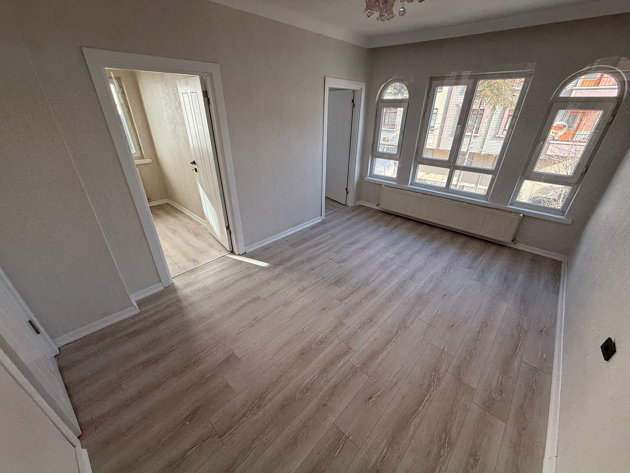 Keçiören Köşk Mahallesi Satılık 3+1 Ara Kat Daire | Merkezi Konumda Geniş Fırsat