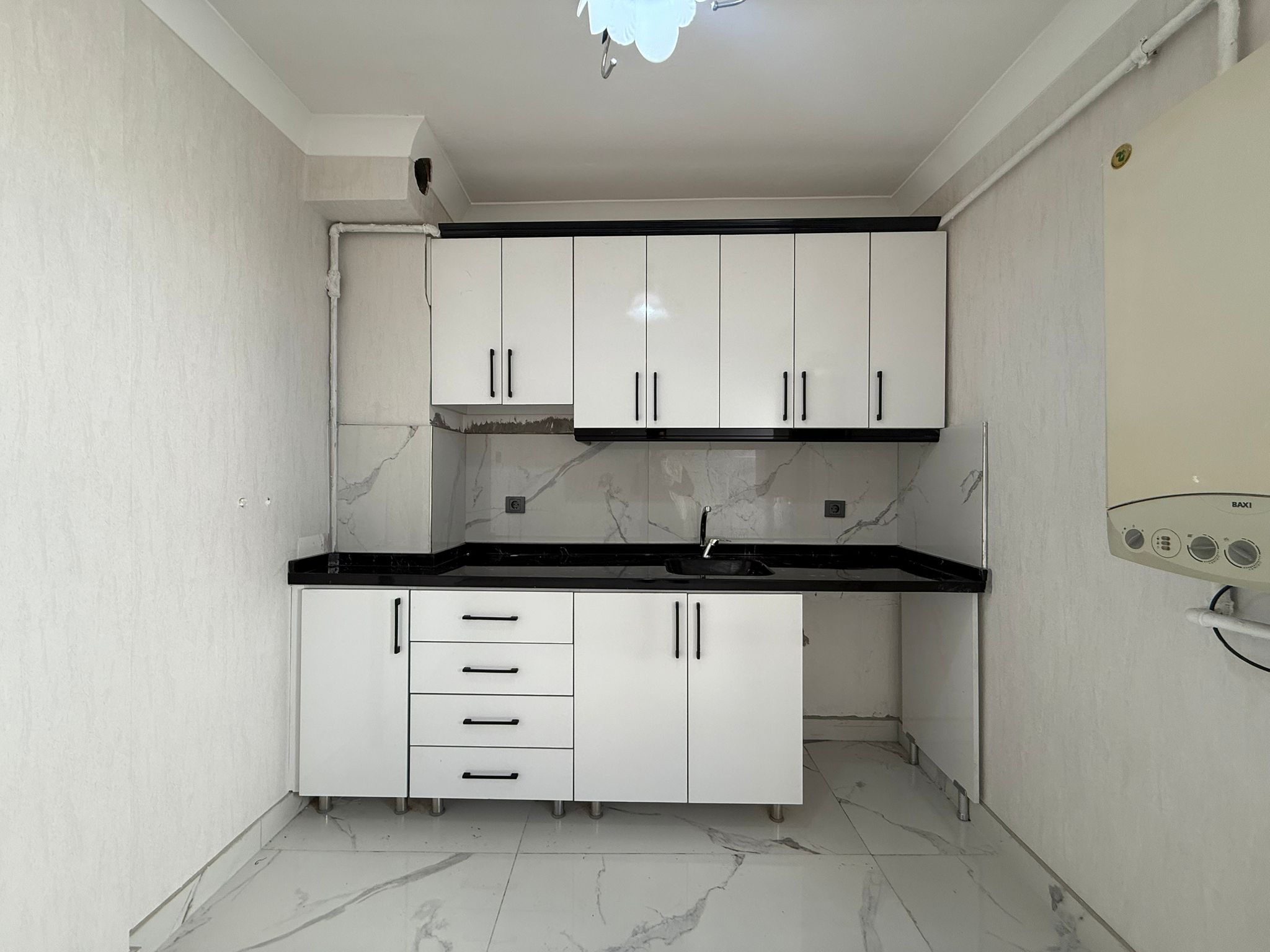 Keçiören Köşk Mahallesi Satılık 3+1 Ara Kat Daire | Merkezi Konumda Geniş Fırsat