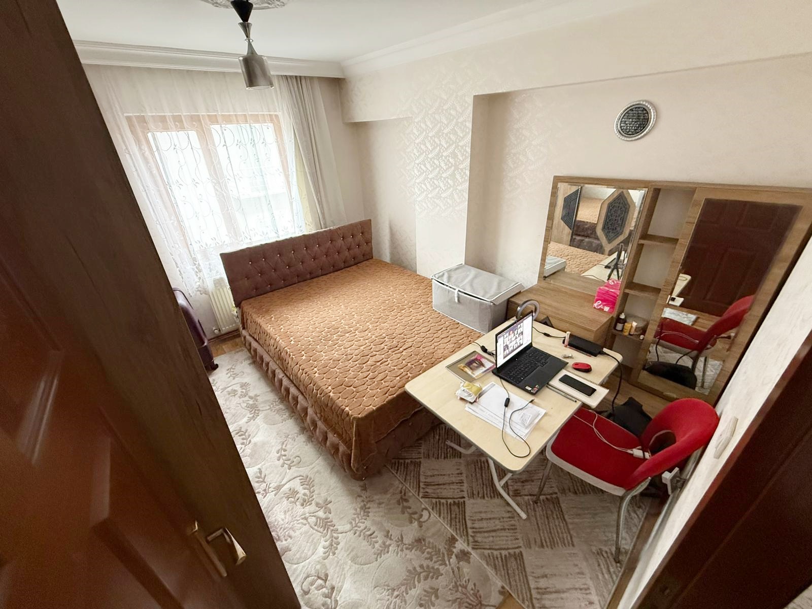 Keçiören Satılık 3+1 130 m² Daire | Çift Cam Balkonlu Geniş Kullanımlı Krediye Uygun