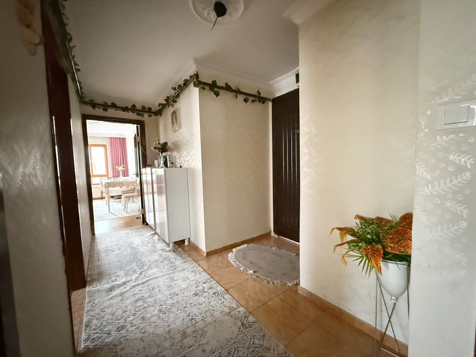 Keçiören Satılık 3+1 130 m² Daire | Çift Cam Balkonlu Geniş Kullanımlı Krediye Uygun