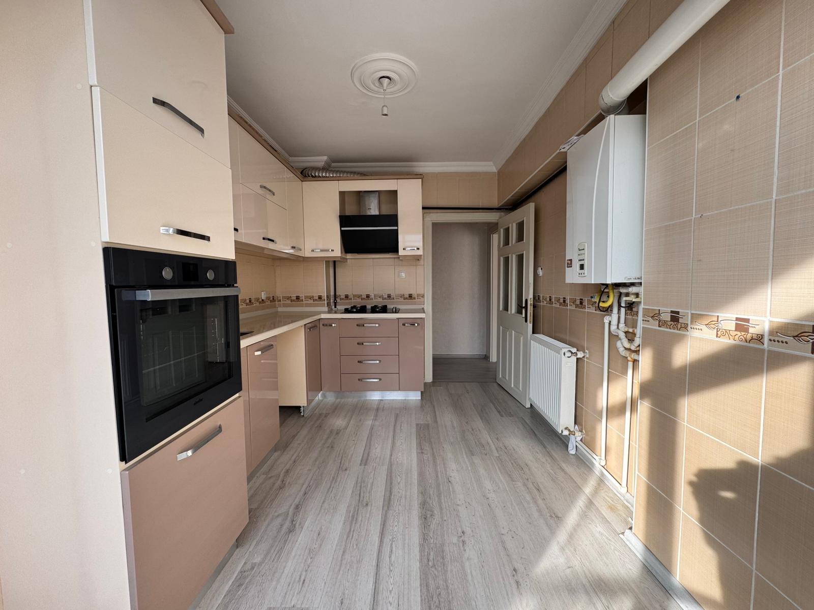 Keçiören Satılık 3+1 3. Kat Daire | Asansörlü Ön Cephe Full Yapılı Fırsat