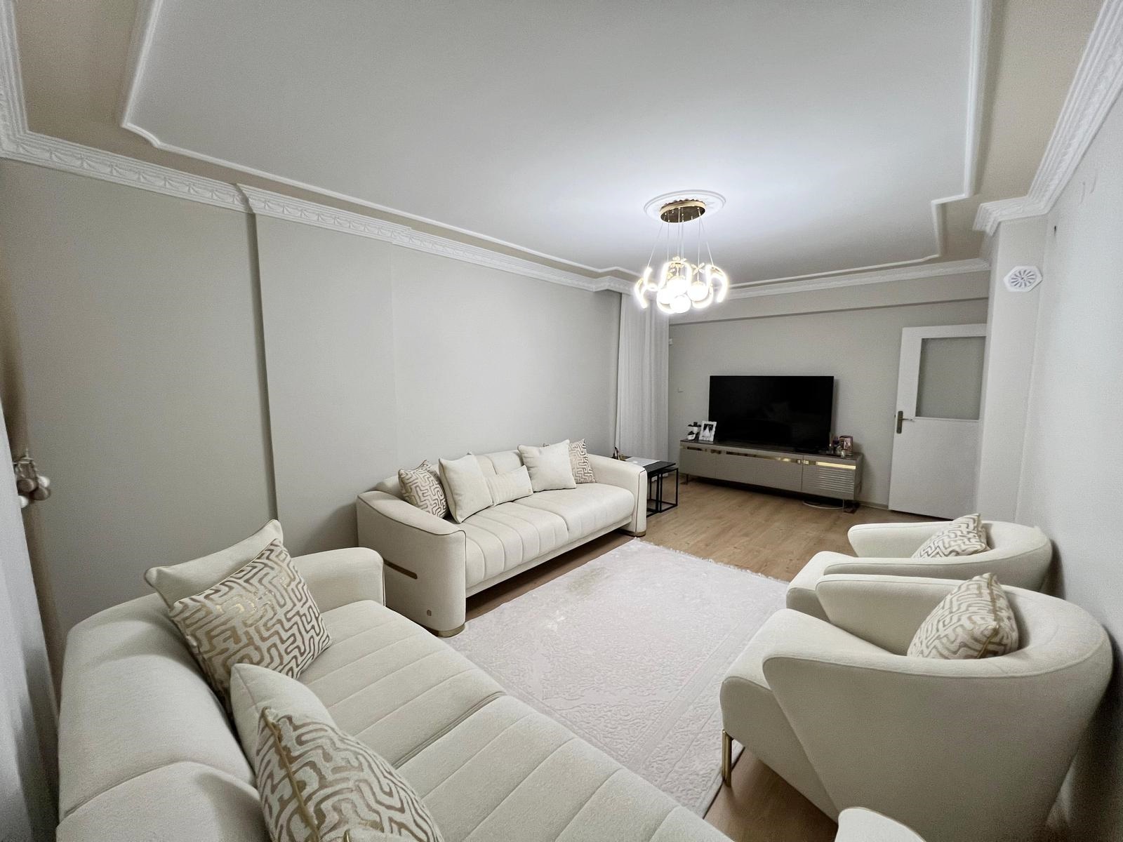 Keçiören Yayla Mahallesi Satılık 3+1 125 m² Daire | Çift Balkonlu Ankara Manzaralı Asansörlü Orta Kat