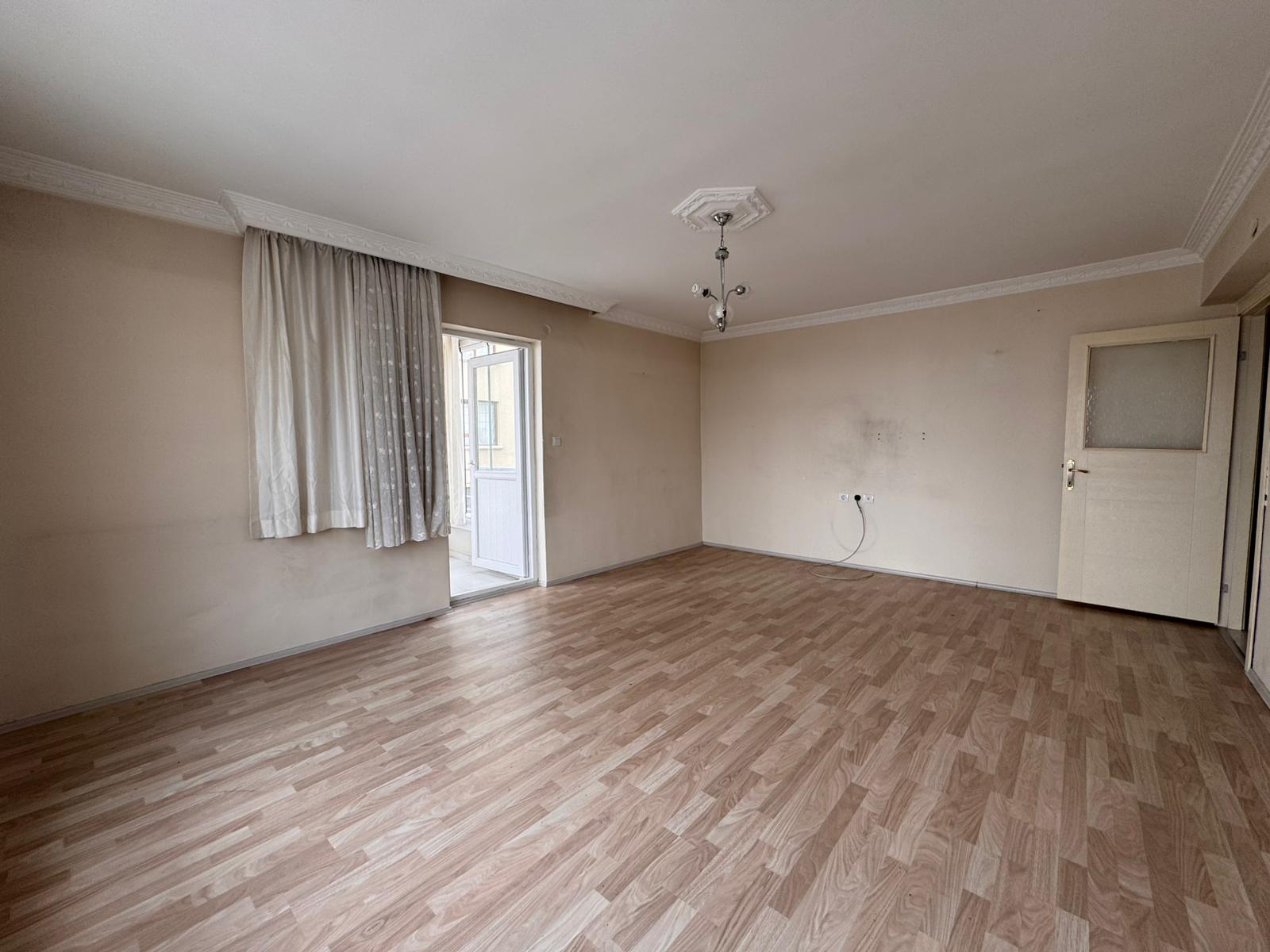 Keçiören Satılık 3+1 1. Kat Daire | Asansörlü Manzaralı Çift Teras Balkonlu Fırsat