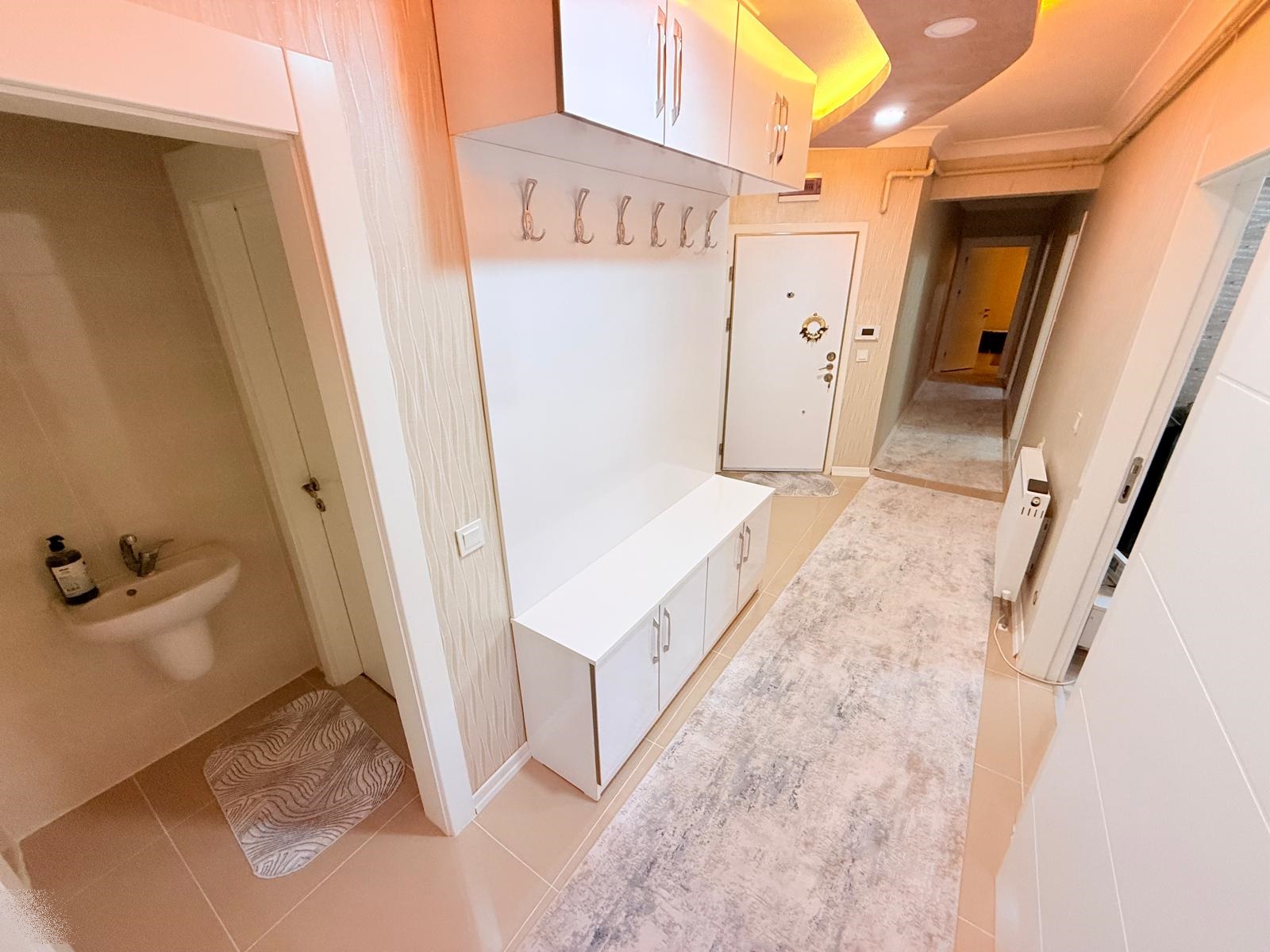 Keçiören Satılık 3+1 140 m² Daire | Otoparklı Kilerli Havuz Tavan LED Lüks Yapılı