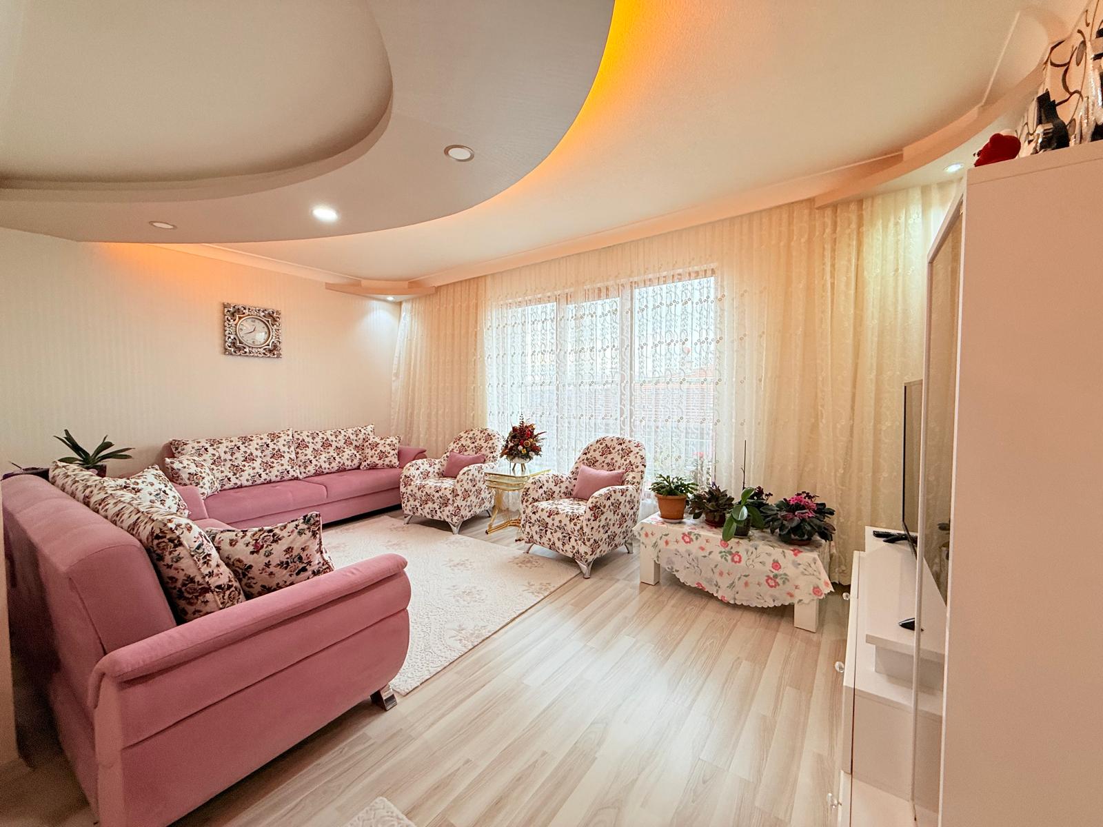 Keçiören Satılık 3+1 140 m² Daire | Otoparklı Kilerli Havuz Tavan LED Lüks Yapılı