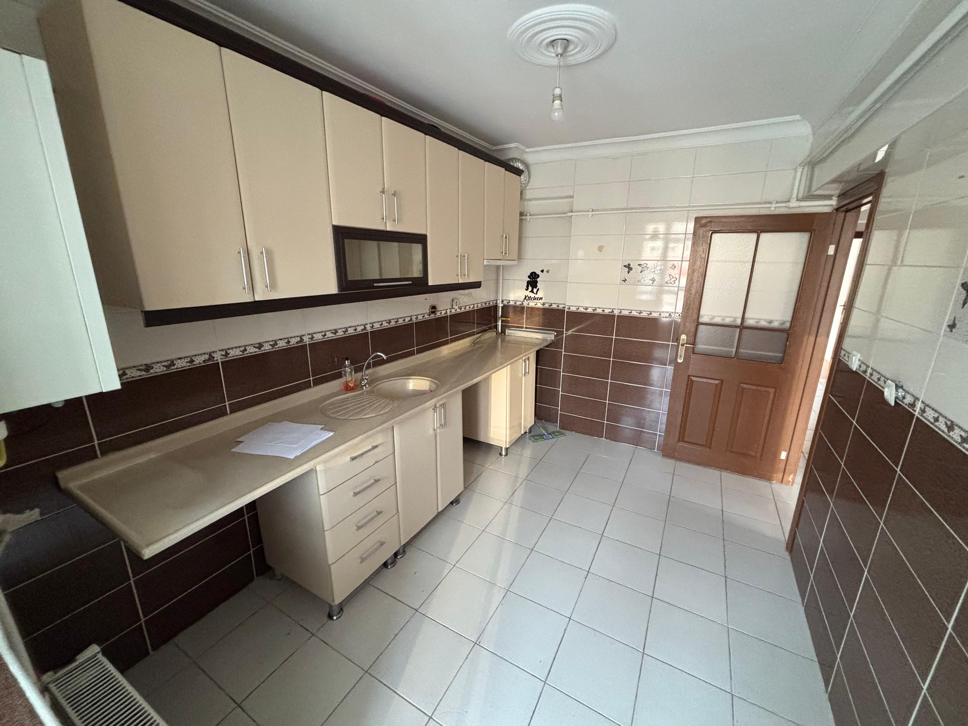 Çambaşı Caddesi Üzeri Satılık 3+1 Daire | Asansörlü Ön Cephe Full Yapılı Temiz Kullanışlı