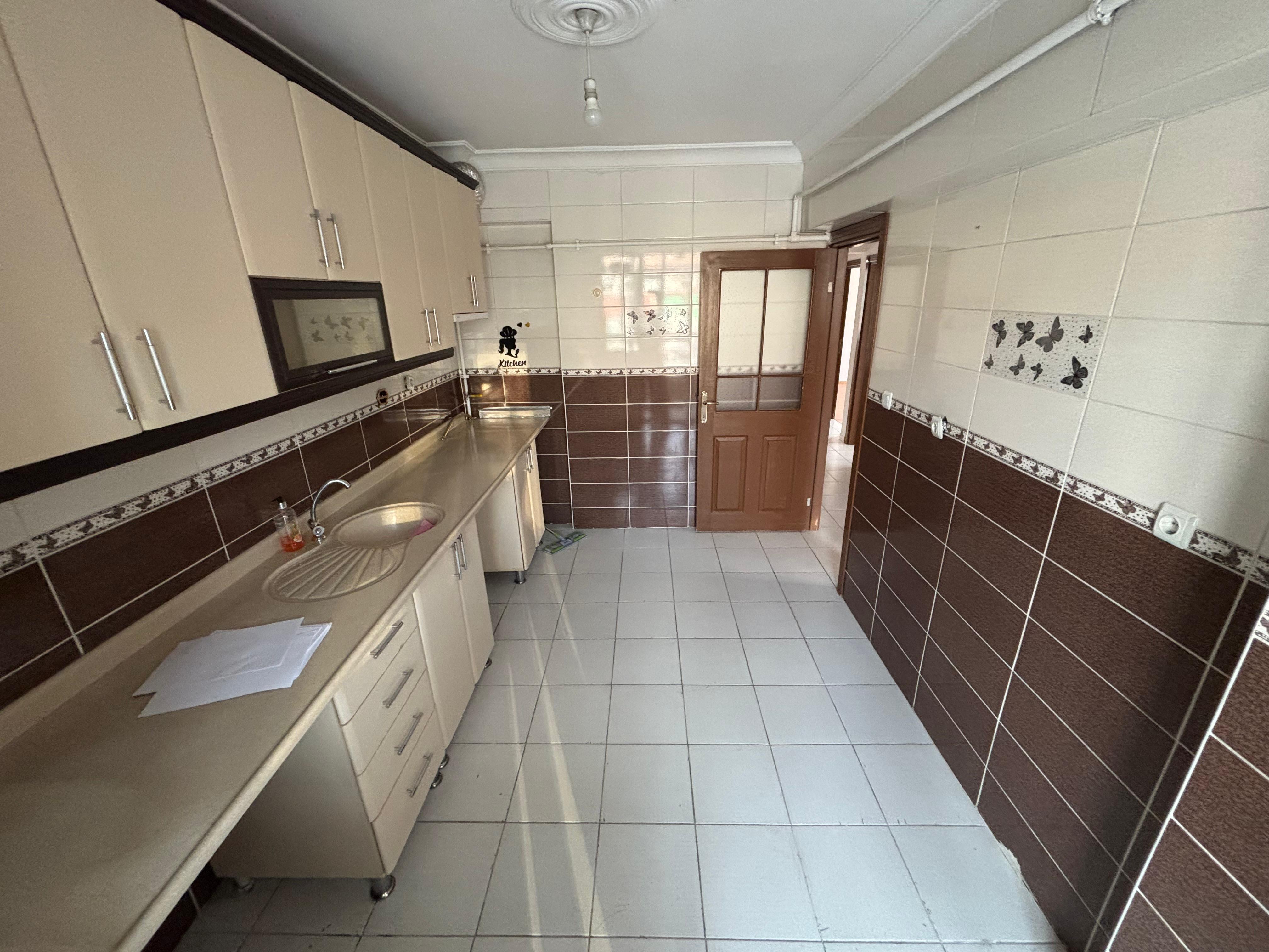 Çambaşı Caddesi Üzeri Satılık 3+1 Daire | Asansörlü Ön Cephe Full Yapılı Temiz Kullanışlı