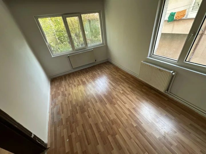 Keçiören Metro Yakını Satılık 2+1 Daire | 2. ve En Üst Kat Asansörsüz Uygun Fiyatlı Fırsat