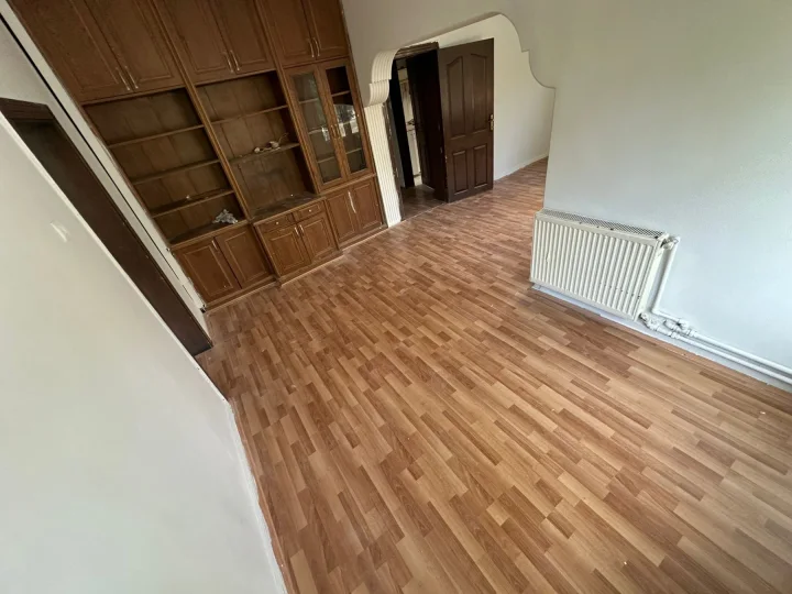 Keçiören Metro Yakını Satılık 2+1 Daire | 2. ve En Üst Kat Asansörsüz Uygun Fiyatlı Fırsat