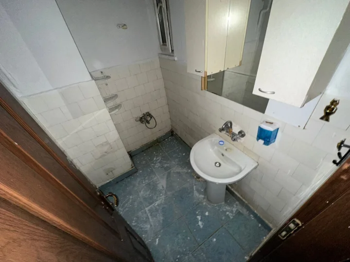 Keçiören Metro Yakını Satılık 2+1 Daire | 2. ve En Üst Kat Asansörsüz Uygun Fiyatlı Fırsat