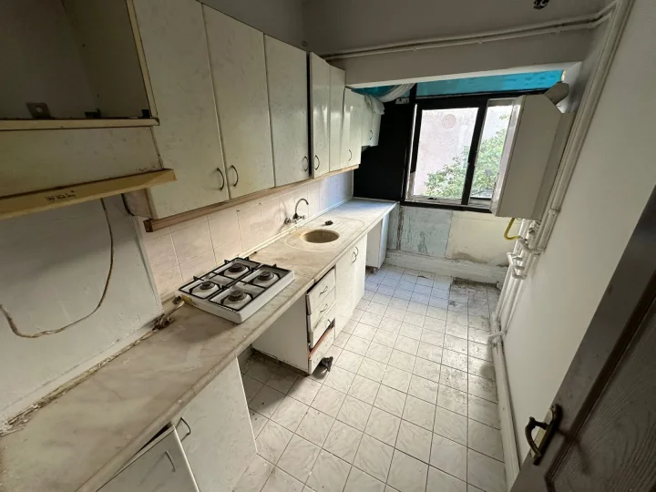 Keçiören Metro Yakını Satılık 2+1 Daire | 2. ve En Üst Kat Asansörsüz Uygun Fiyatlı Fırsat