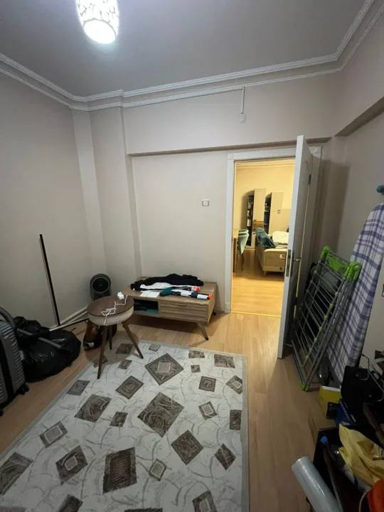 Etlik’te Satılık 3.5+1 2. Kat Cam Balkonlu Vestiyerli Yapılı Geniş Daire